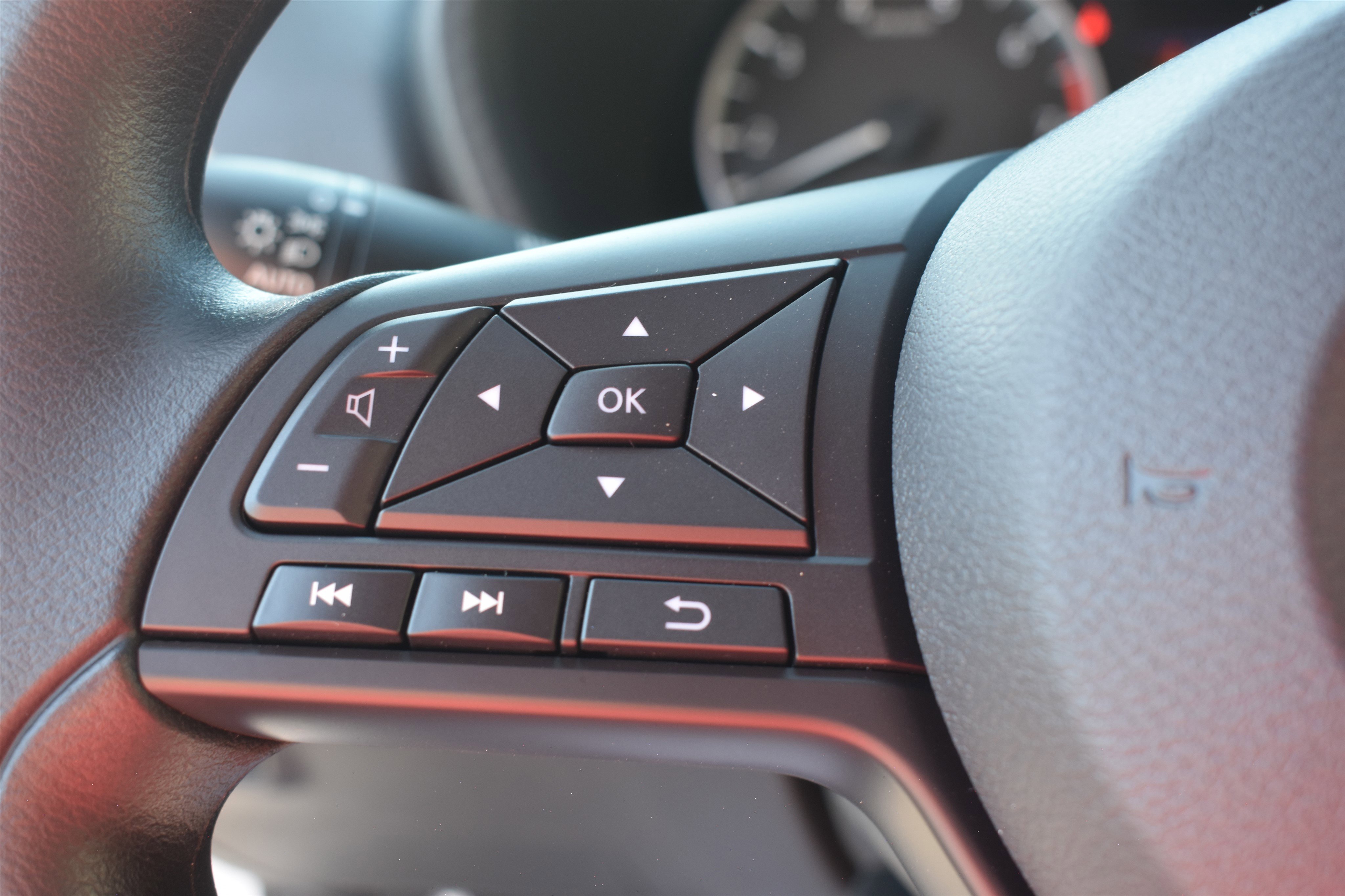 2025 Nissan Sentra S photo 10