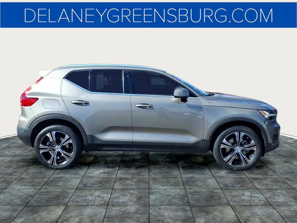 2021 Volvo XC40 Inscription photo 2