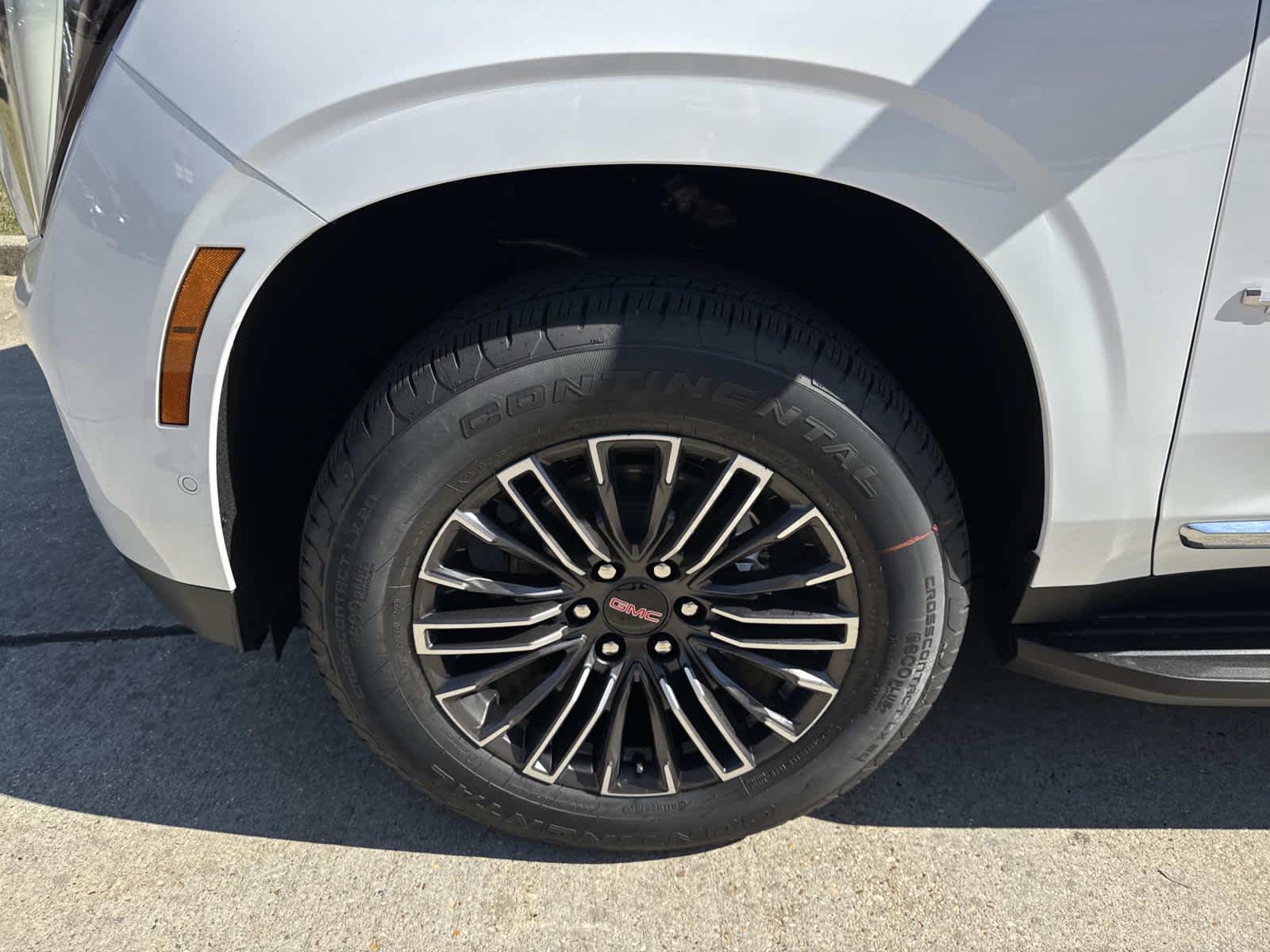 2026 Gmc Yukon XL photo 4