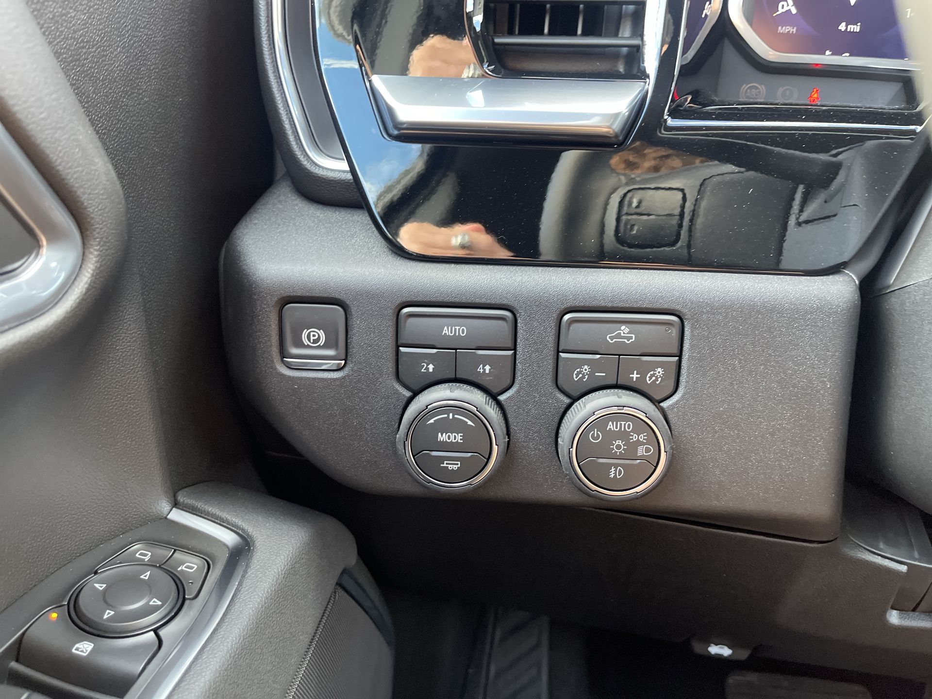 2026 Chevrolet Silverado 1500 RST photo 44