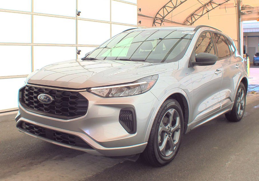 2024 Ford Escape ST-Line photo 2