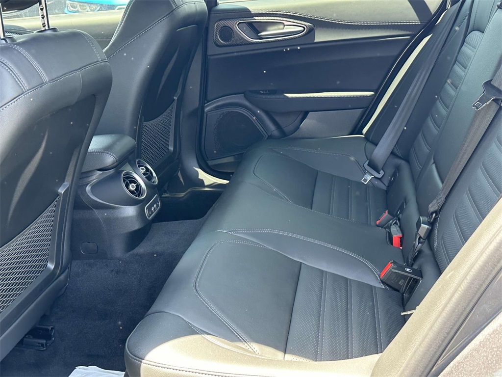 2024 Alfa Romeo Giulia Quadrifoglio photo 10