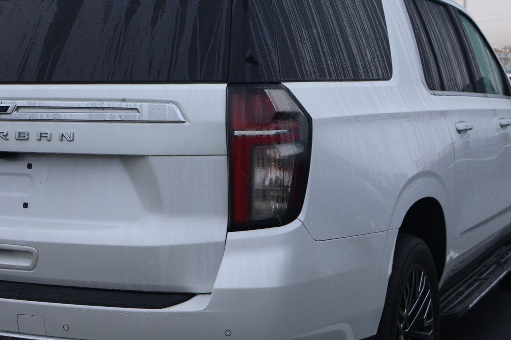 2021 Chevrolet Suburban High Country photo 10