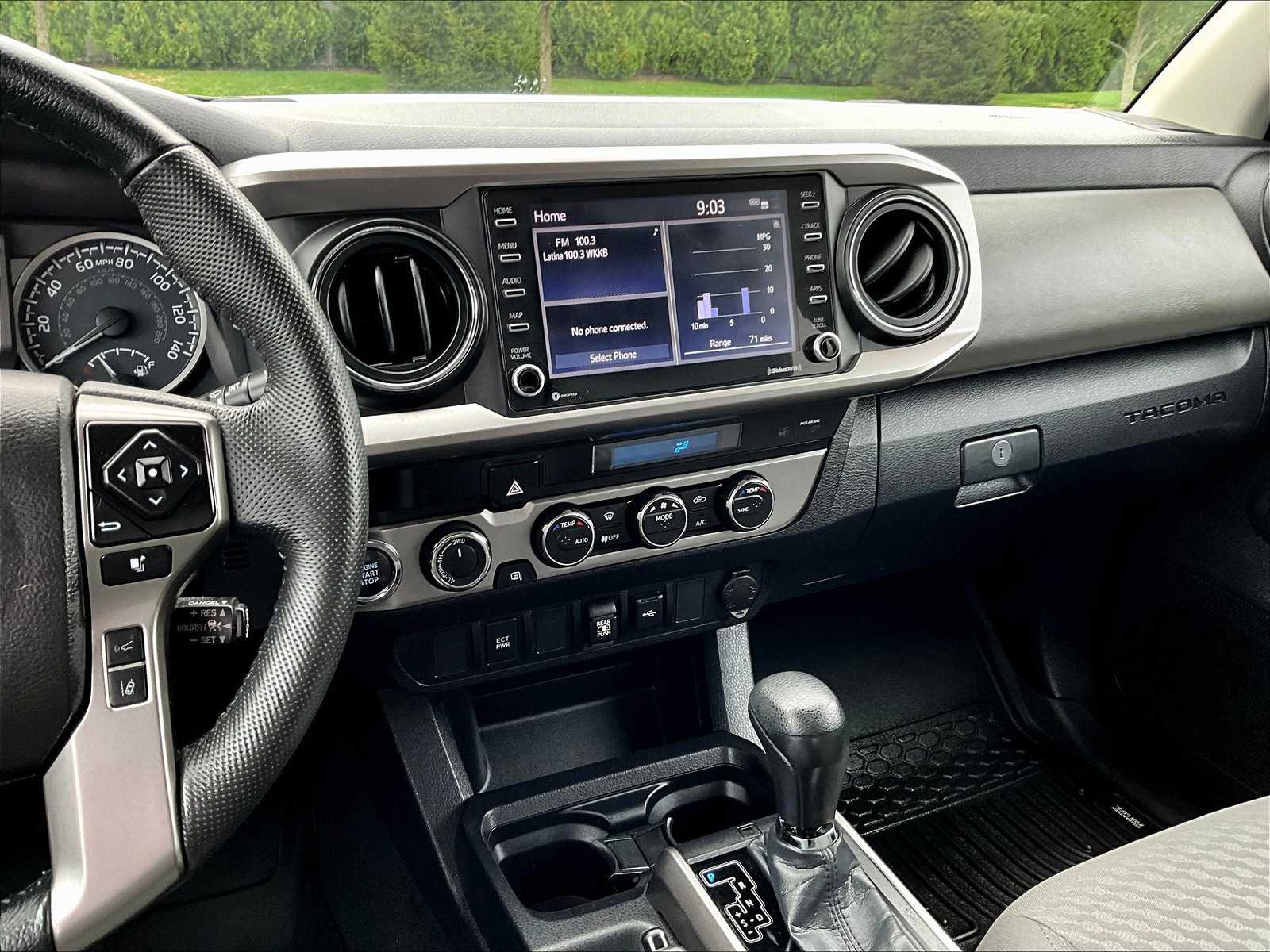 2023 Toyota Tacoma SR5 photo 18