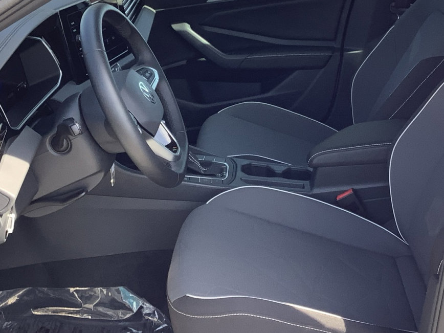 2025 Volkswagen Jetta Sport photo 22