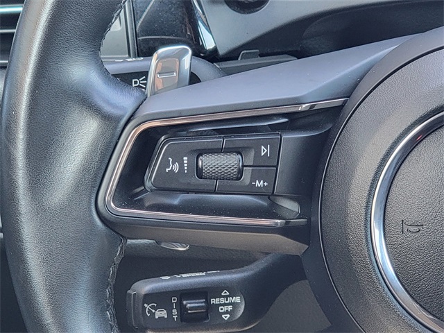 2023 Porsche Macan T photo 28