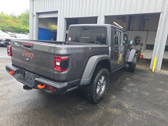 2024 Jeep Gladiator Mojave photo 2