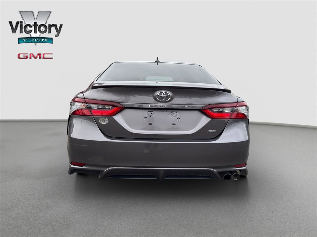 2021 Toyota Camry SE photo 15