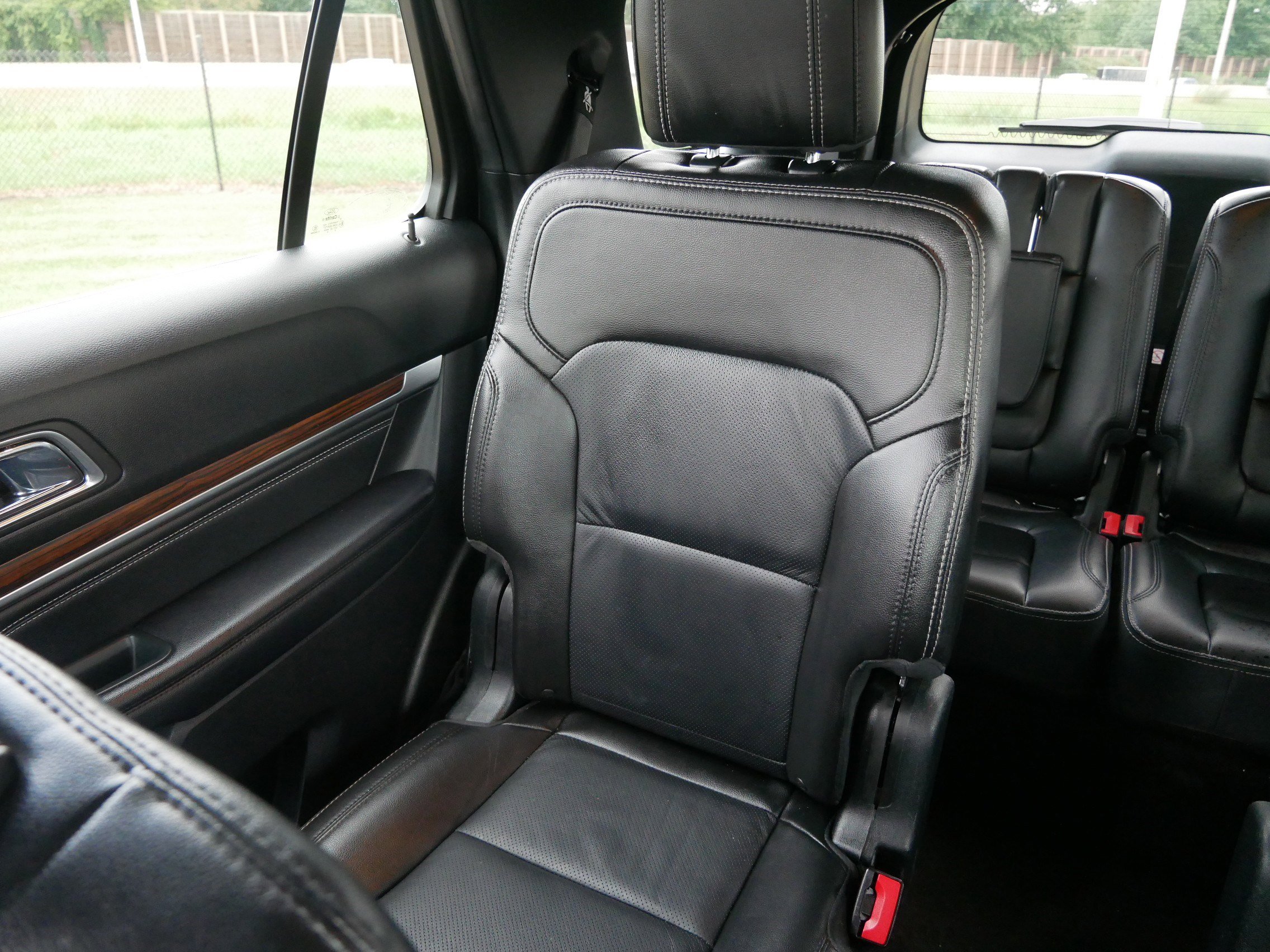 2018 Ford Explorer Limited photo 12