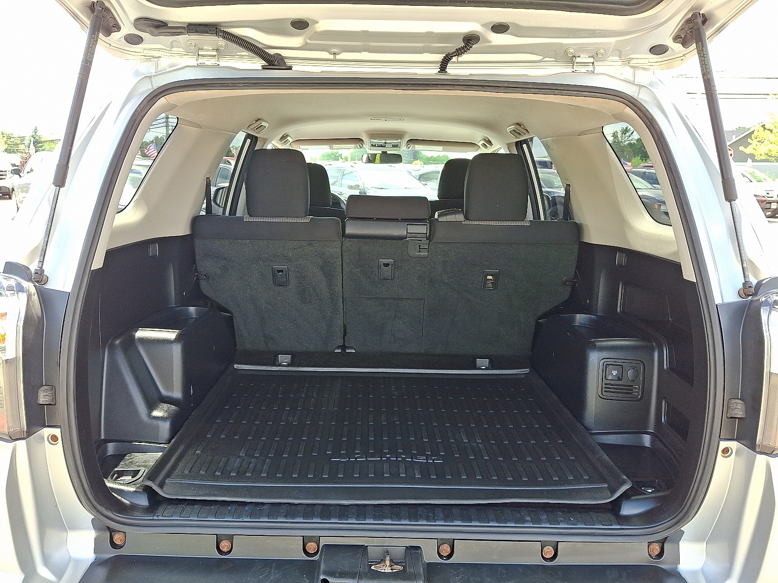 2018 Toyota 4Runner SR5 photo 23