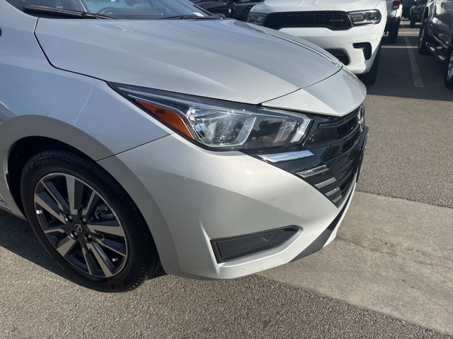 2023 Nissan Versa 1.6 SV photo 10