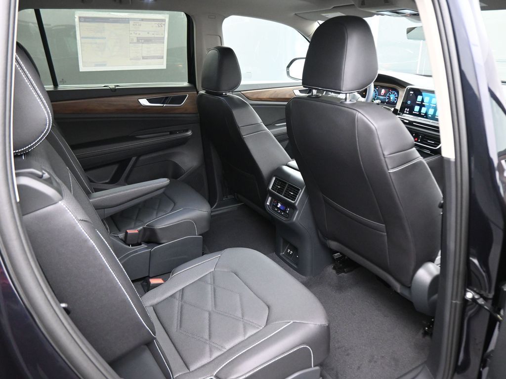 2026 Volkswagen Atlas SE Technology photo 43