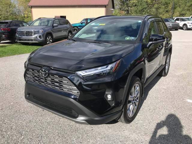 2025 Toyota RAV4 Limited photo 4