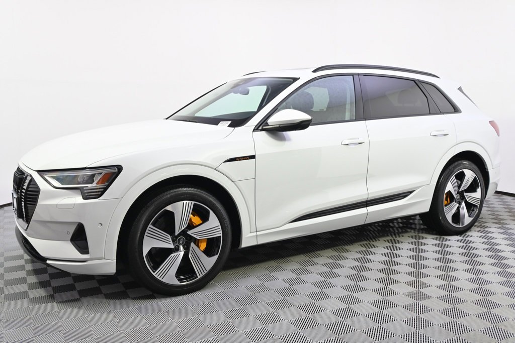 Used 2022 Audi e-tron Premium Plus with VIN WA1LAAGE7NB010158 for sale in Minneapolis, Minnesota