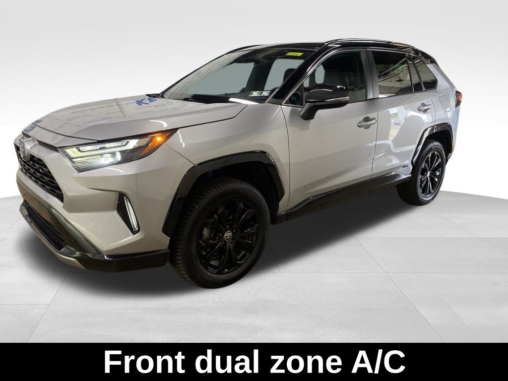 2022 Toyota RAV4 Hybrid XSE photo 2