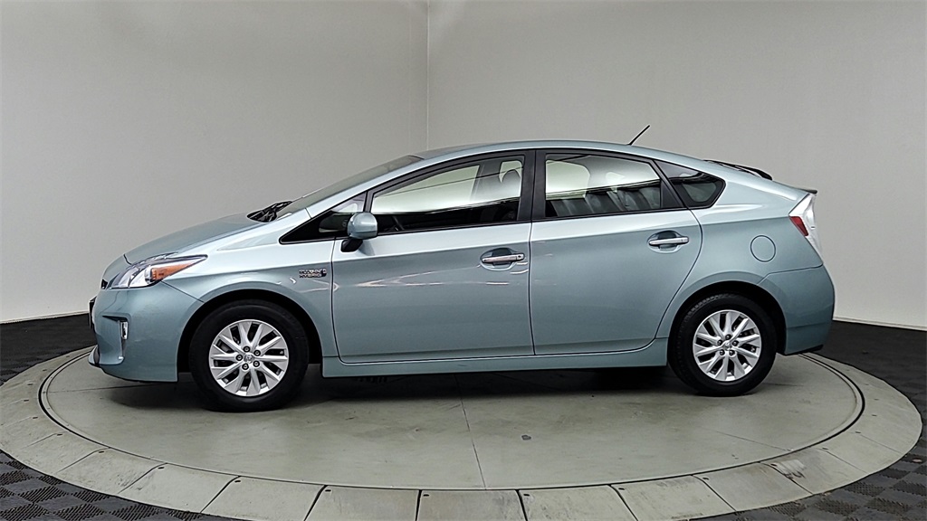 2013 Toyota Prius Plug-in Base photo 5
