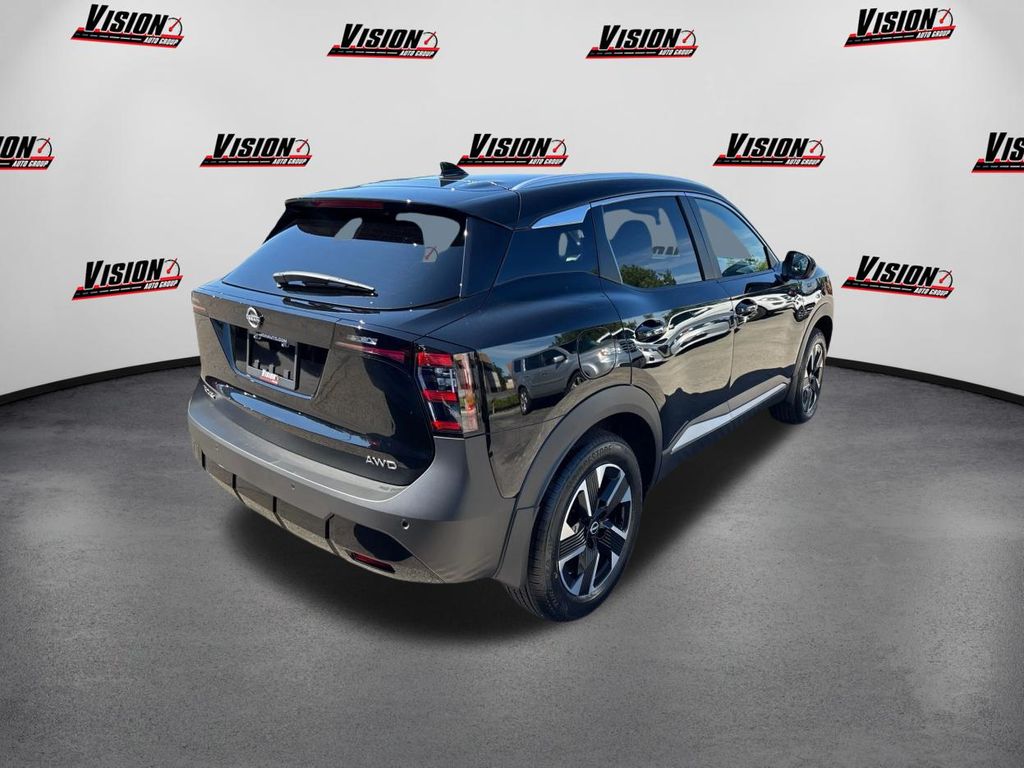 2025 Nissan Kicks SV photo 5