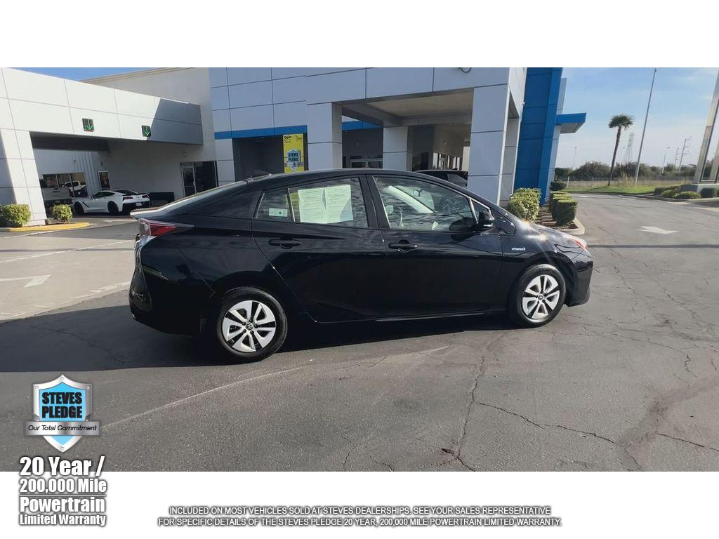 2018 Toyota Prius Two photo 11