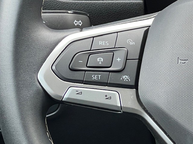 2022 Volkswagen Tiguan SE photo 28