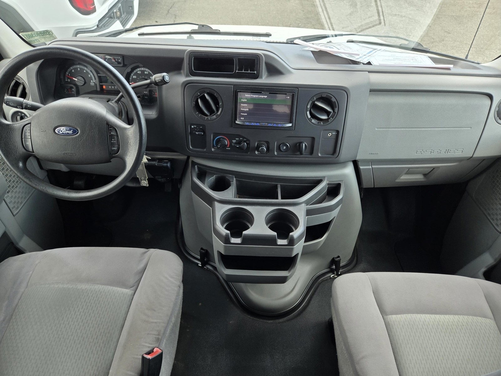 2012 Ford E-250 Cargo photo 12