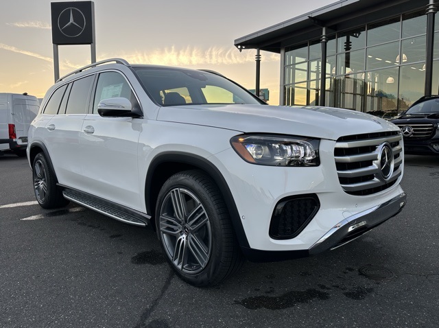 2026 Mercedes-Benz GLS Base's photo