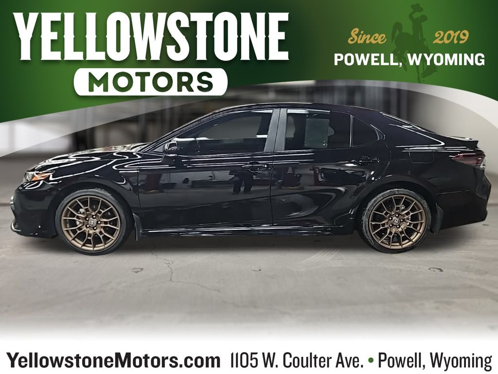 2023 Toyota Camry SE Nightshade's photo