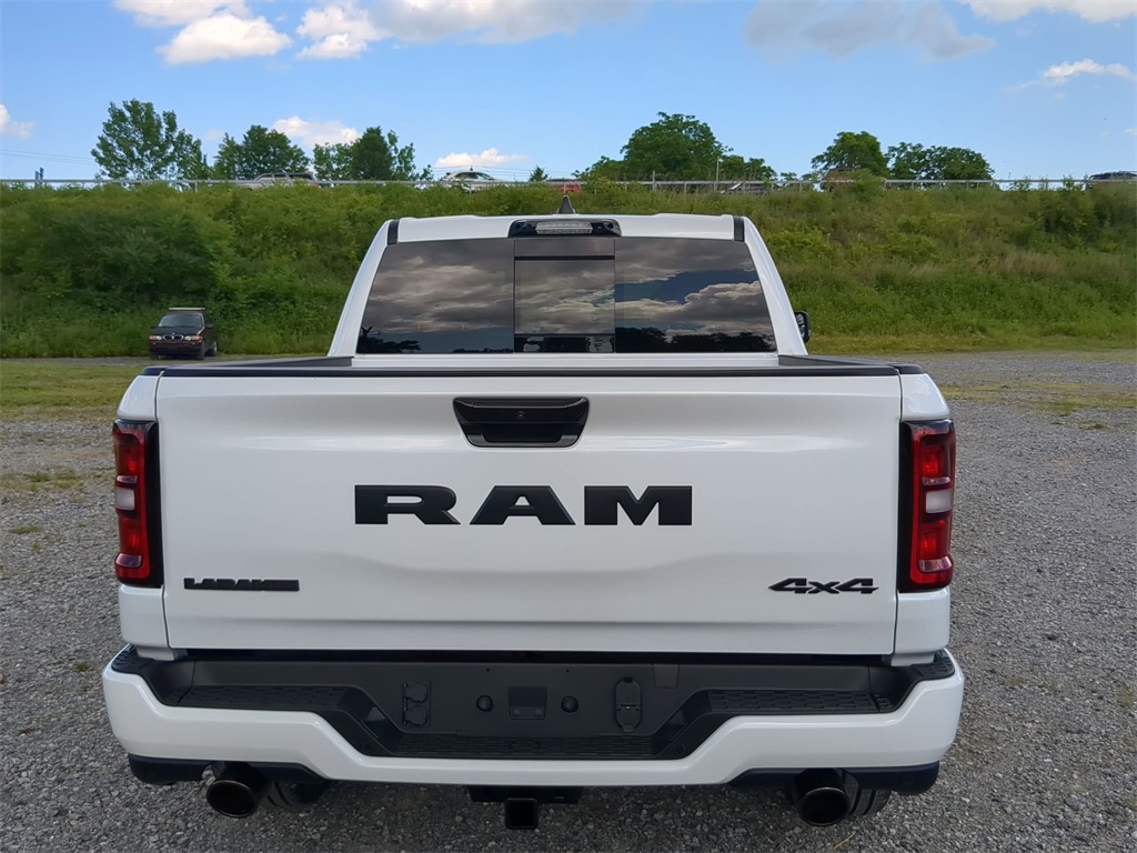 2025 Ram 1500 Laramie photo 3