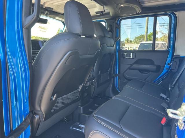 2025 Jeep Wrangler Sahara photo 27