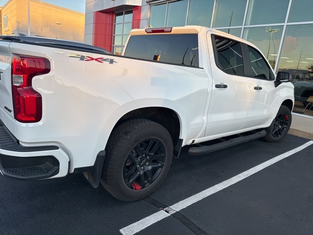 2024 Chevrolet Silverado 1500 RST photo 3