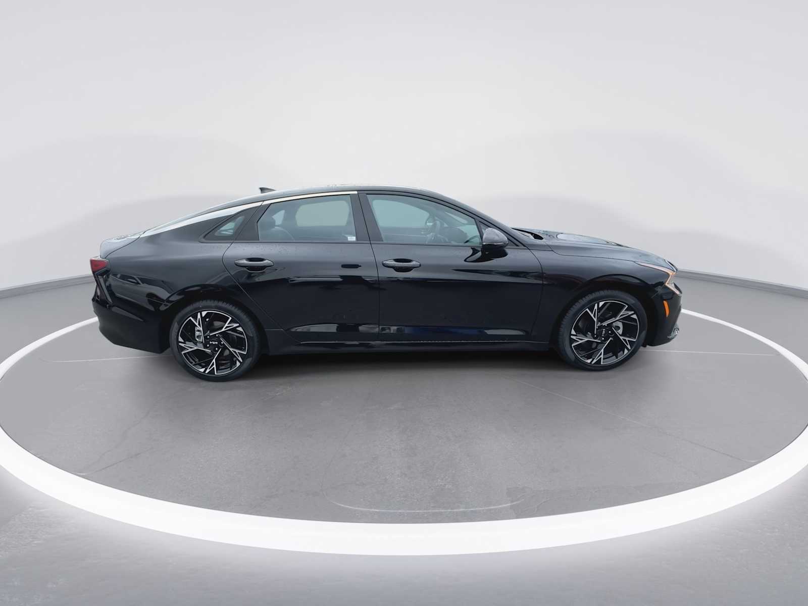 2025 Kia K5 GT-Line photo 9