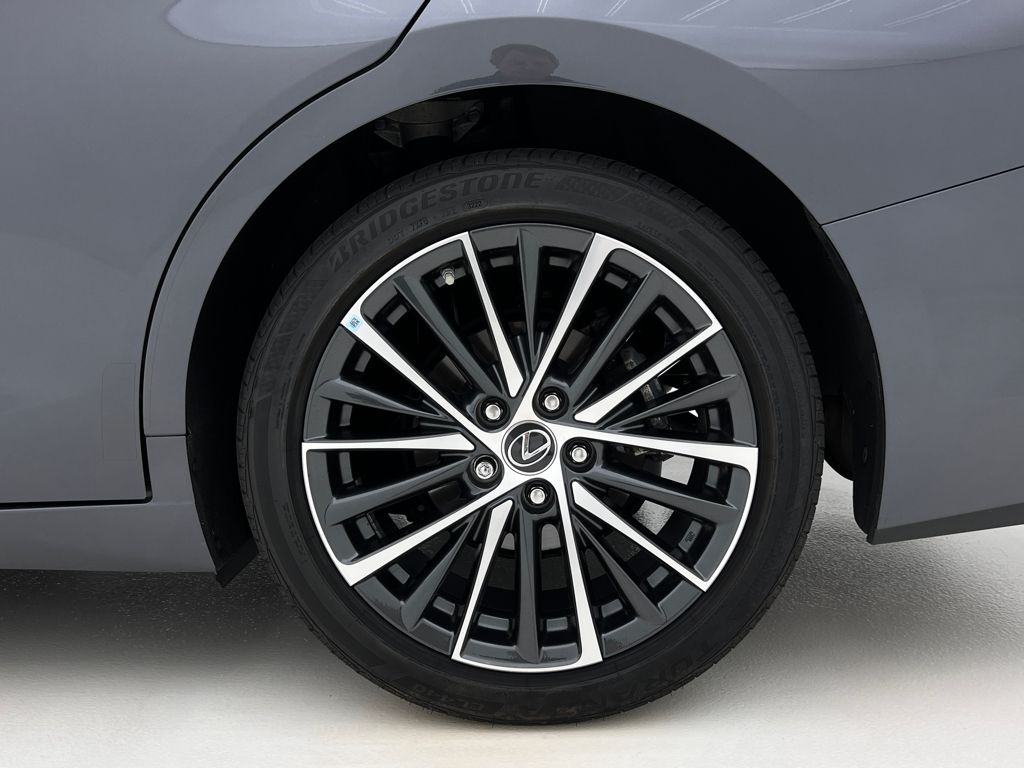 2022 Lexus ES 350 photo 33