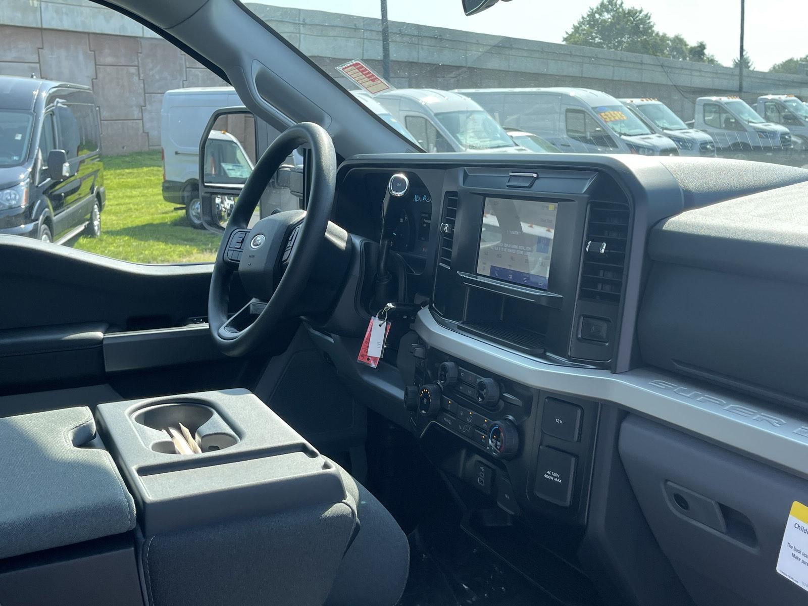 2025 Ford F-250 XLT photo 15
