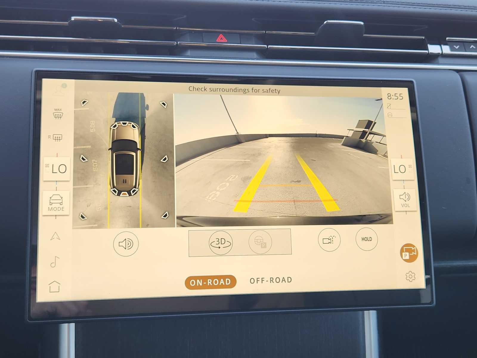 2025 Land Rover Range Rover SE photo 16