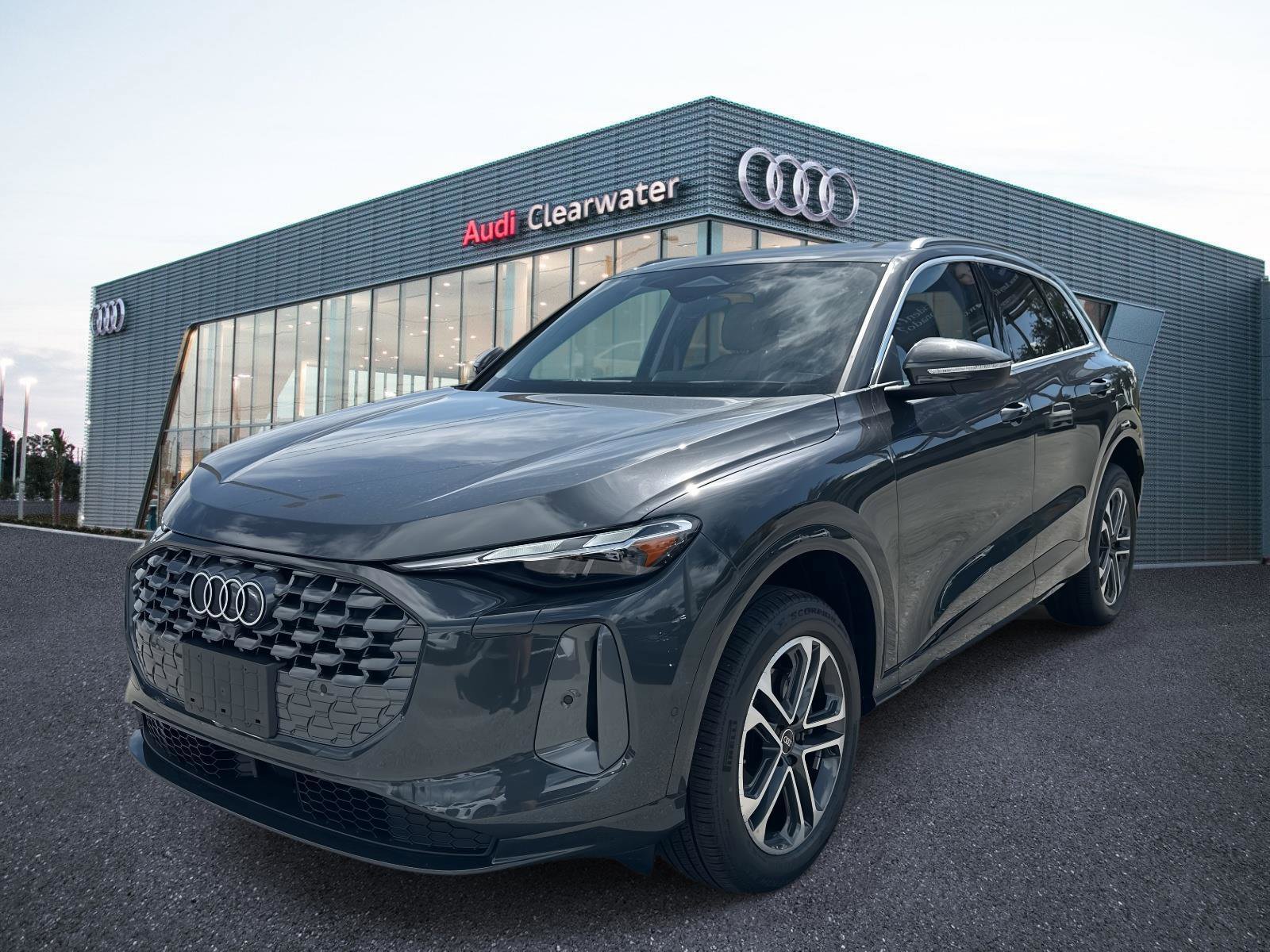 2025 Audi New Q5 Premium's photo