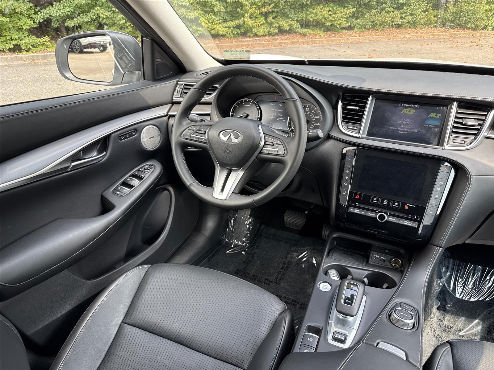 2025 Infiniti QX50 Luxe photo 14