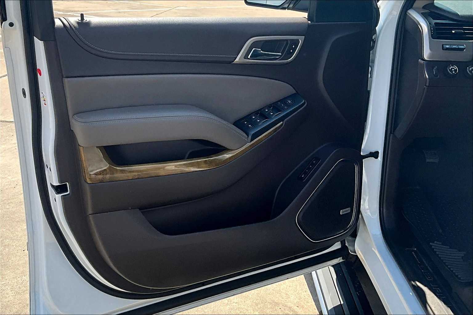 2017 Gmc Yukon Denali photo 20
