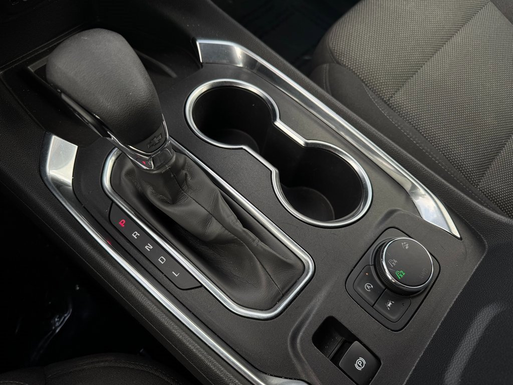 2023 Chevrolet Traverse Cloth photo 24