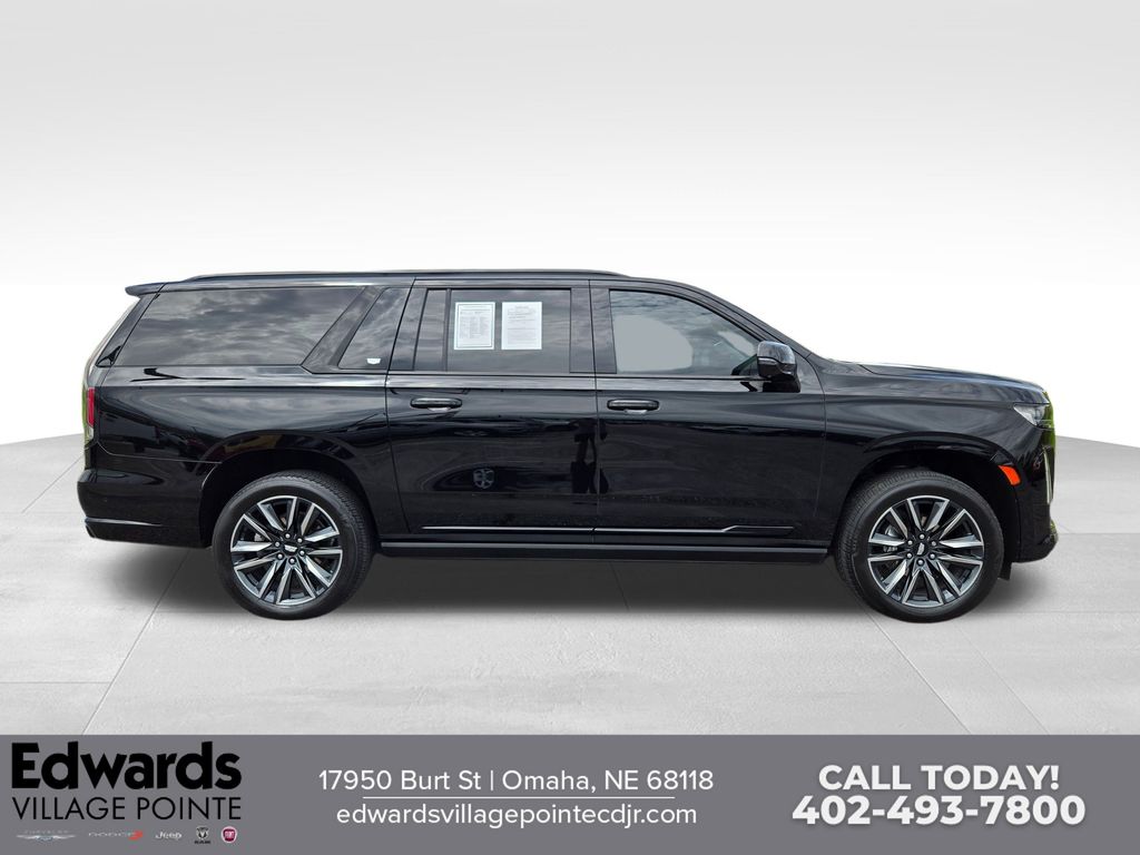 2022 Cadillac Escalade ESV Sport Platinum photo 2