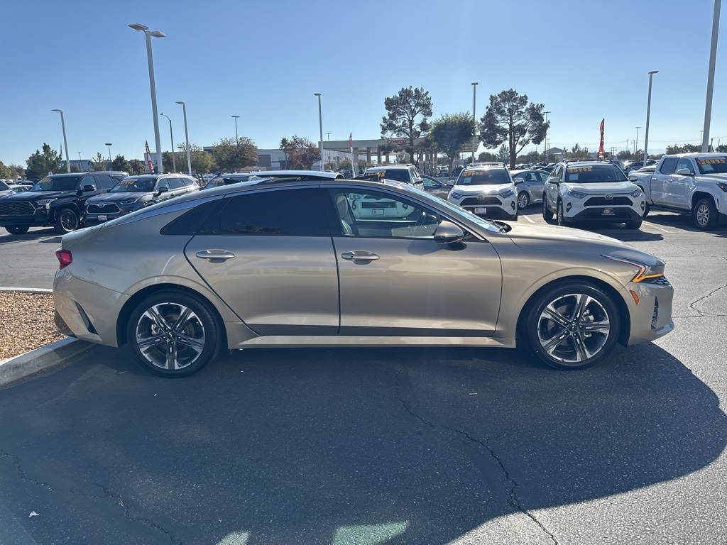 2022 Kia K5 EX photo 2