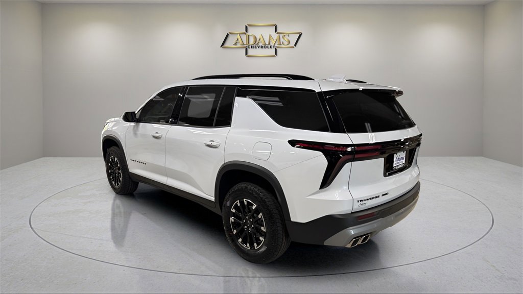 2026 Chevrolet Traverse Z71 photo 2