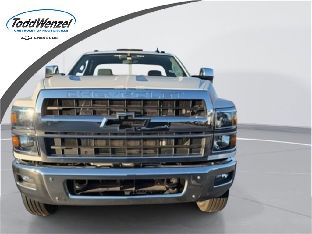 2024 Chevrolet Silverado 4500 Medium Duty Chassis Cab Work Truck's photo