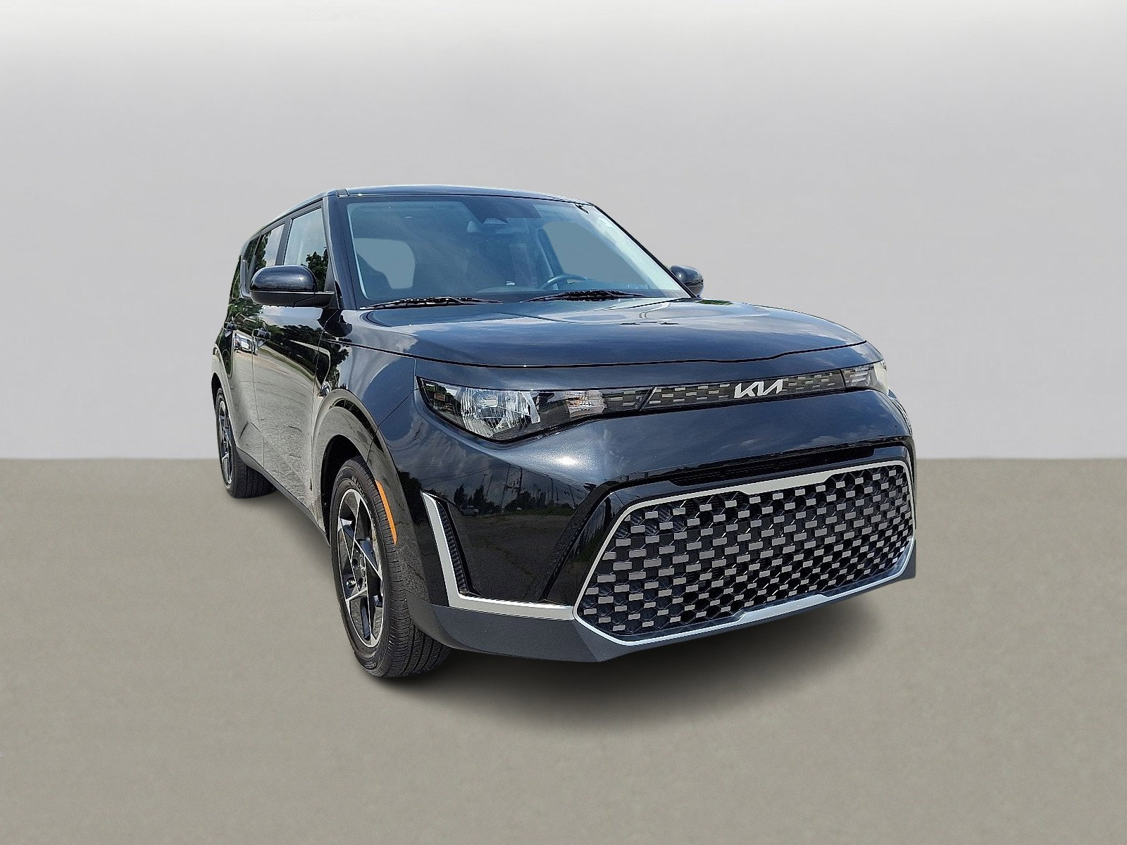 2023 Kia Soul EX photo 2