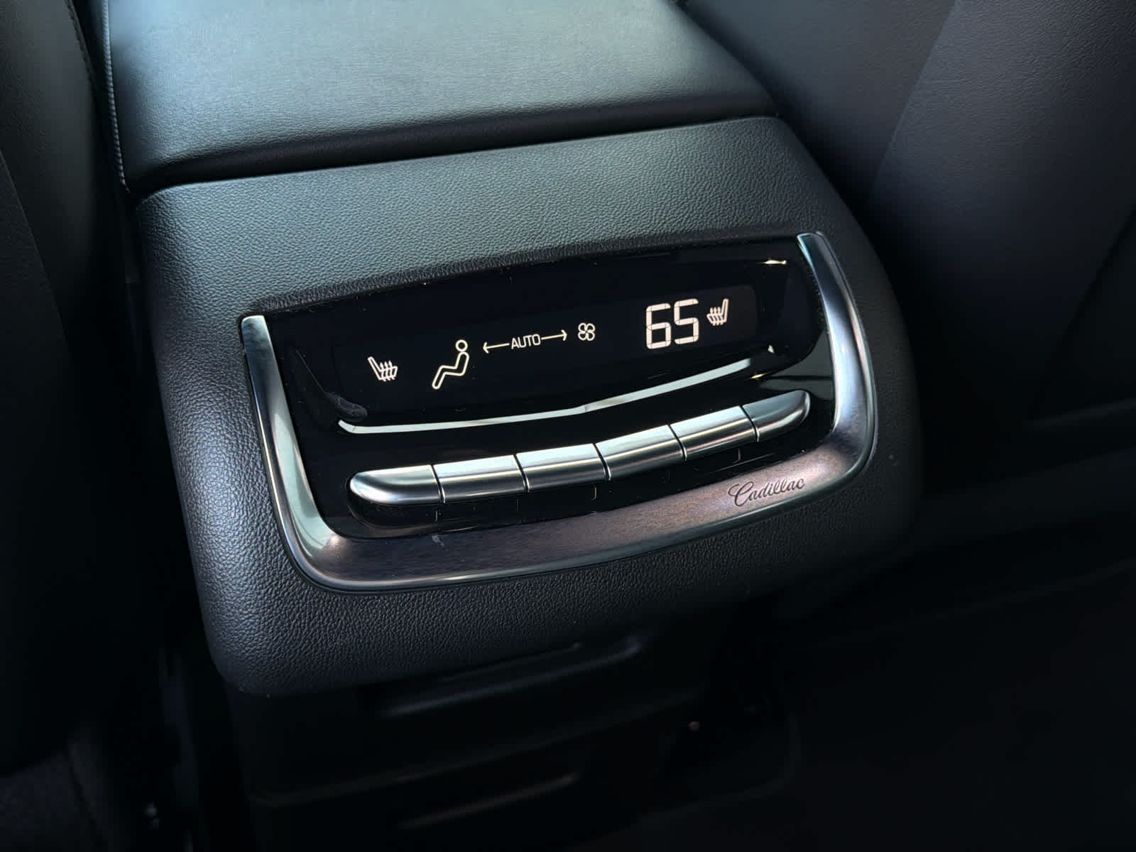 2025 Cadillac XT6 Premium Luxury photo 15