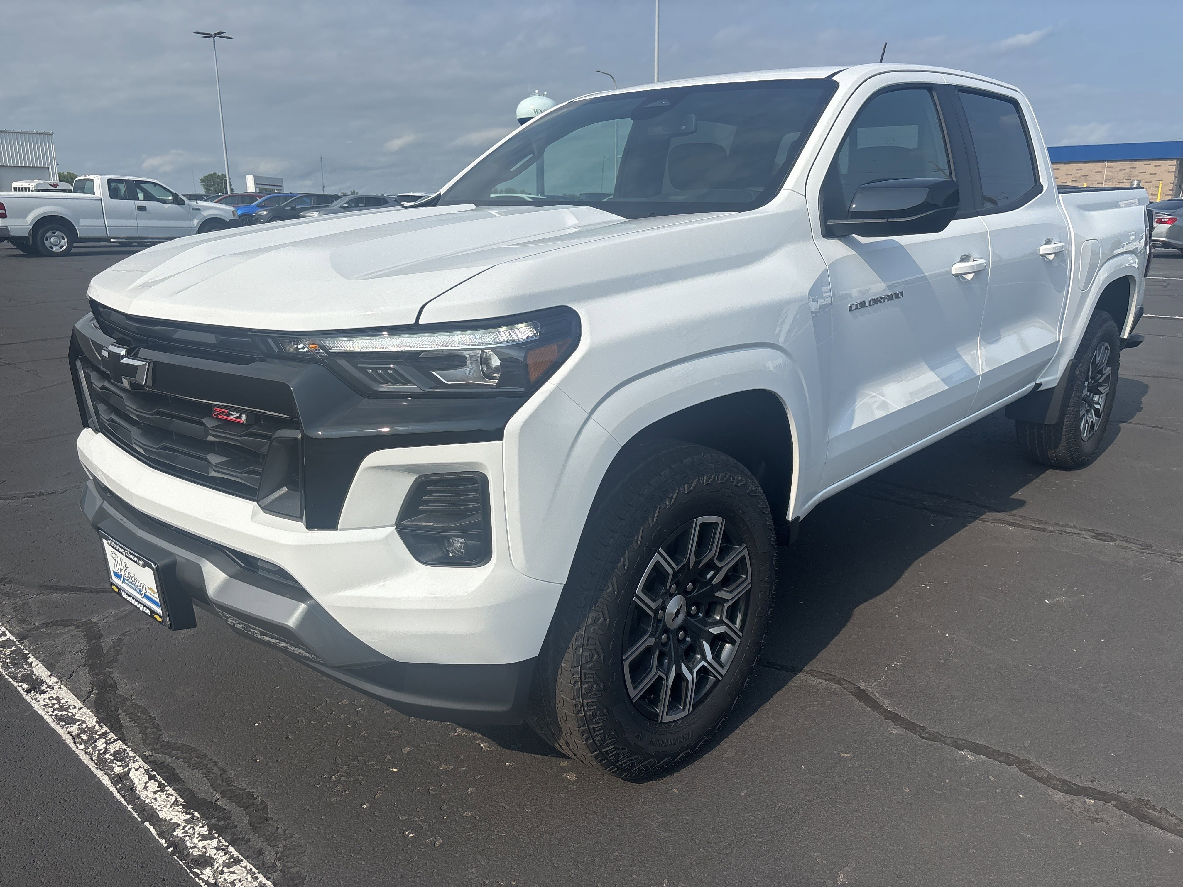 2026 Chevrolet Colorado Z71 photo 3