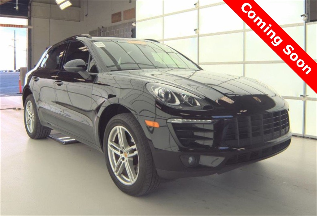 2017 Porsche Macan Base's photo