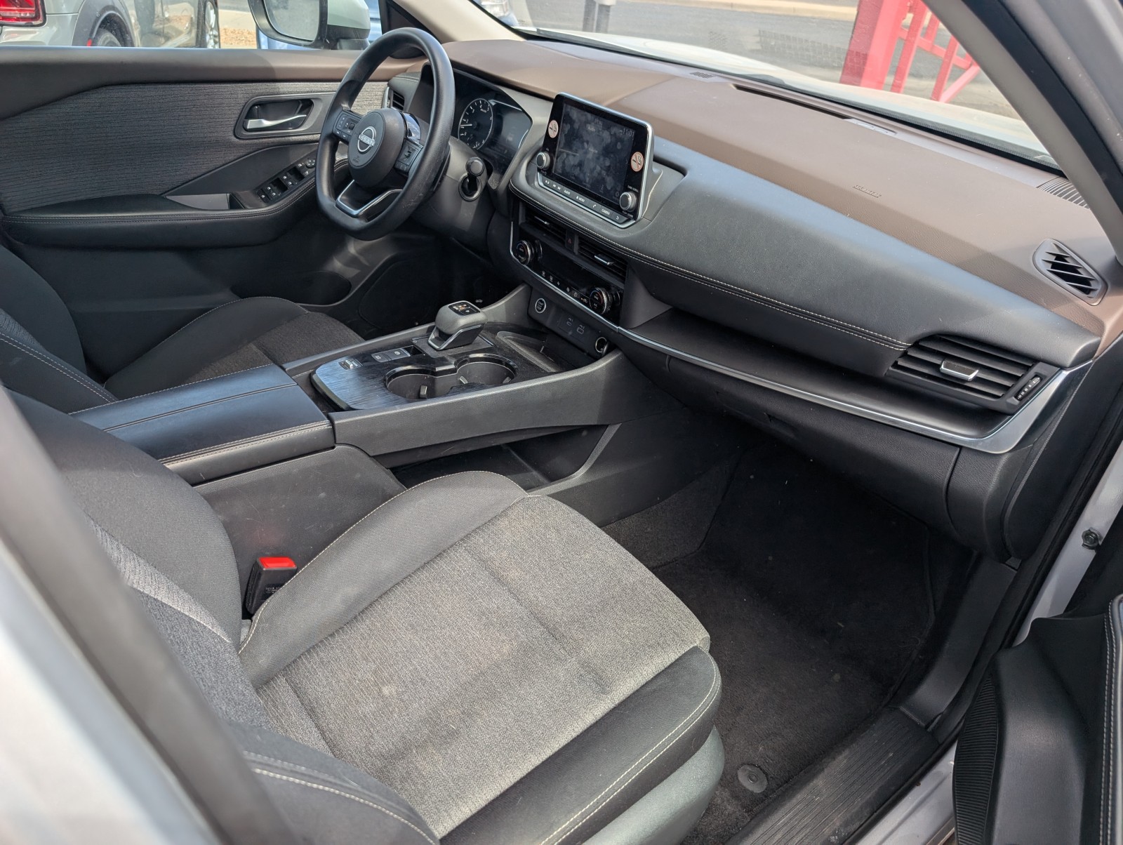 Used 2023 SILVER Nissan SV image 27