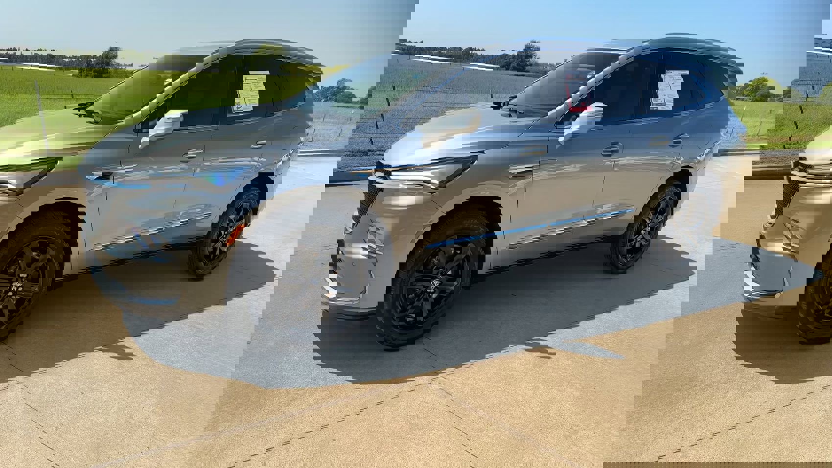 2024 Buick Enclave Essence photo 5