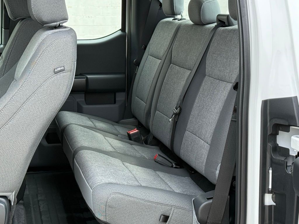 2025 Ford F-150 XL photo 8