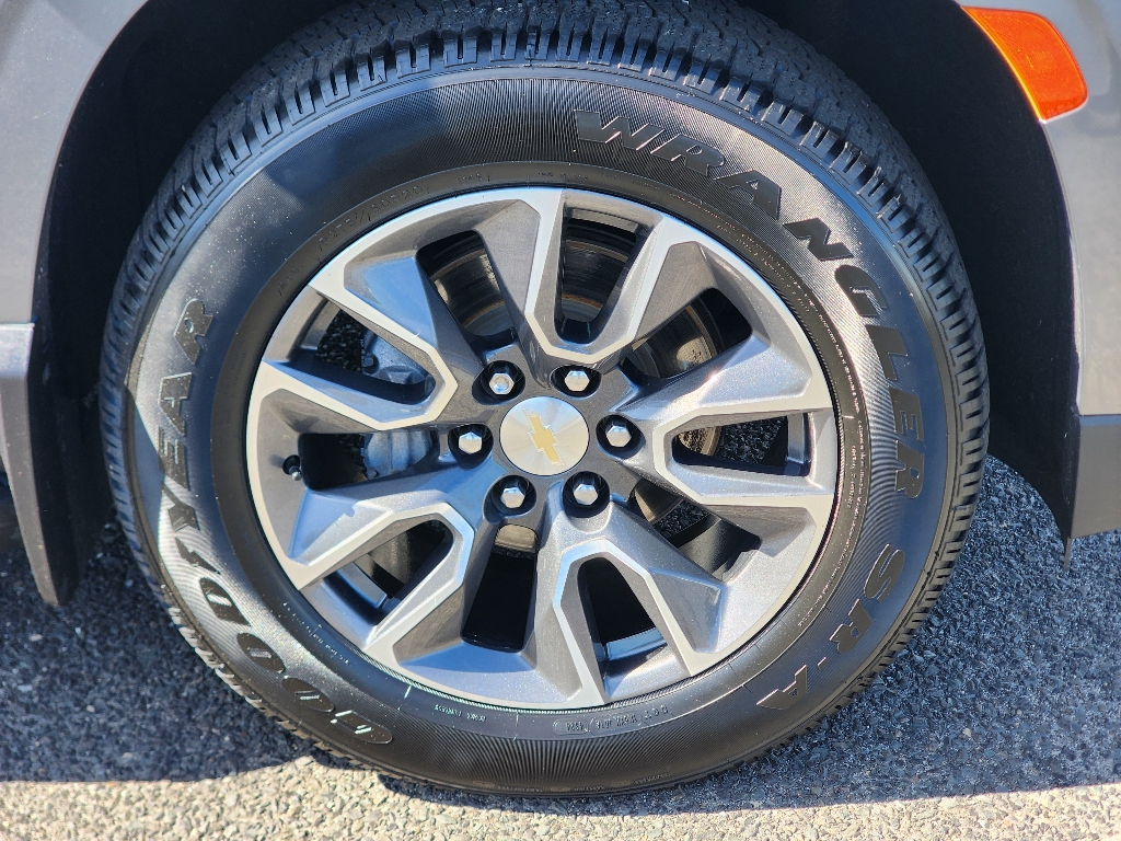 2021 Chevrolet Tahoe LS photo 3