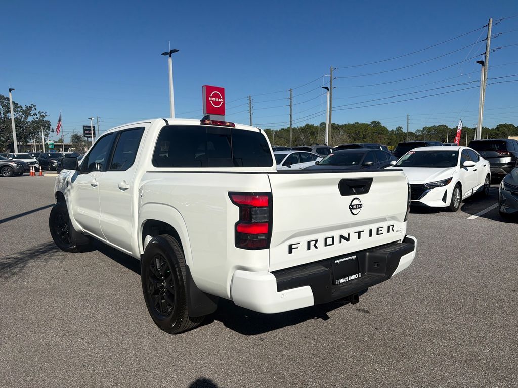 2026 Nissan Frontier SV photo 3
